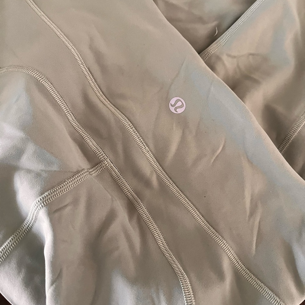 lululemon athletica Gray Sweatpants size 6